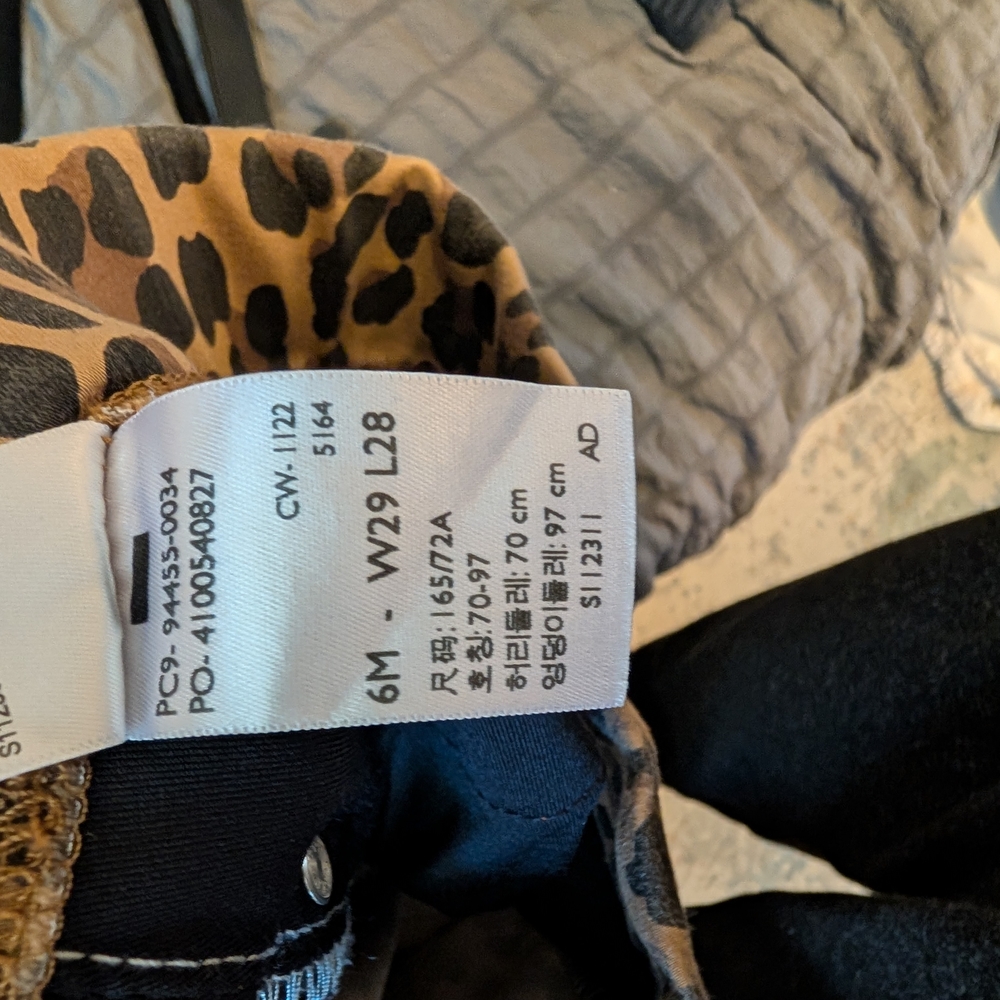 Signature by Levi Strauss Leopard Print High Rise Jeans - Picture 7 of 9